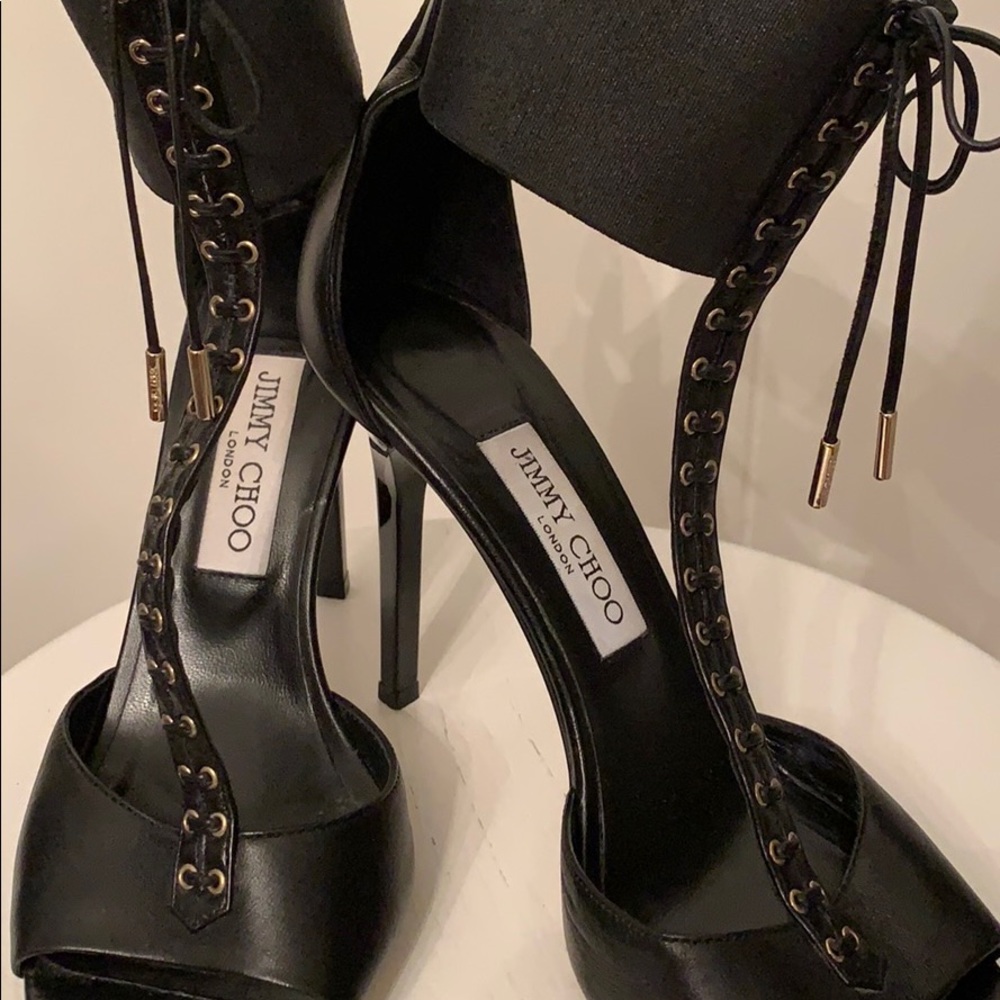 Jimmy Choo T Strap Black Sandals Size 39
